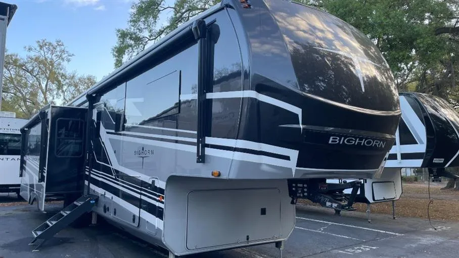 2026 Heartland Bighorn 38RE - Photo 2