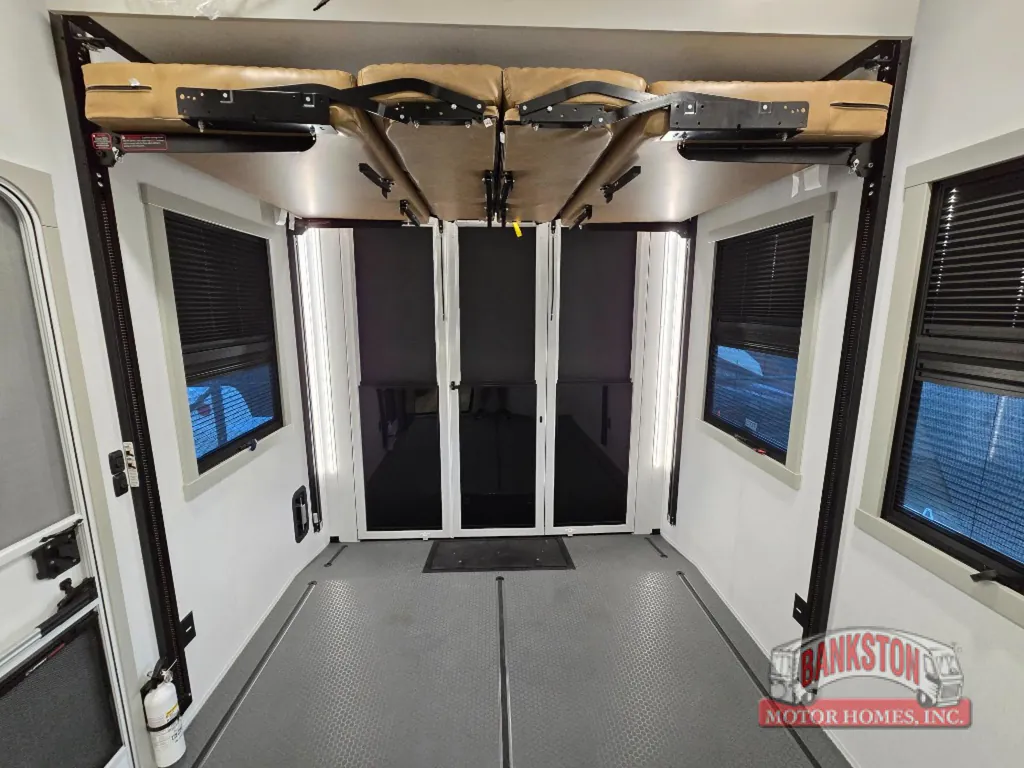 2026 Brinkley Model G 3520, Photos photo 21