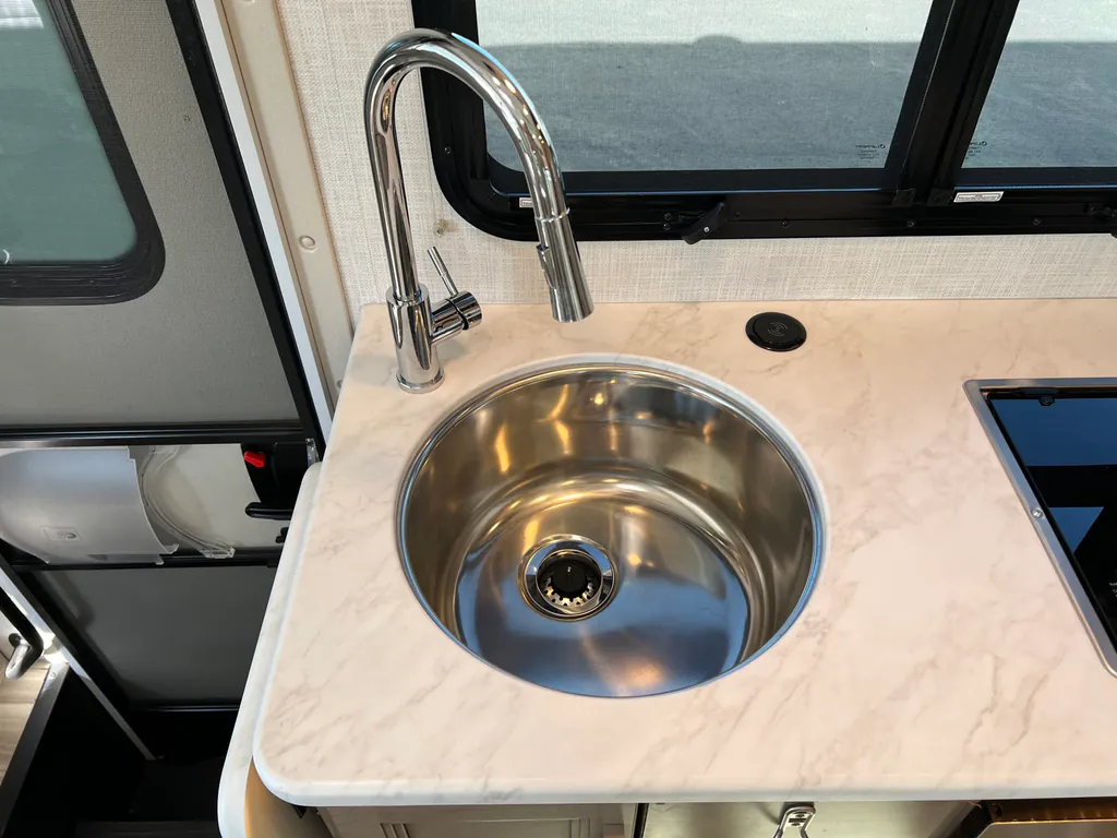 2026 Thor Motor Coach Axis 26.2, Photos photo 10