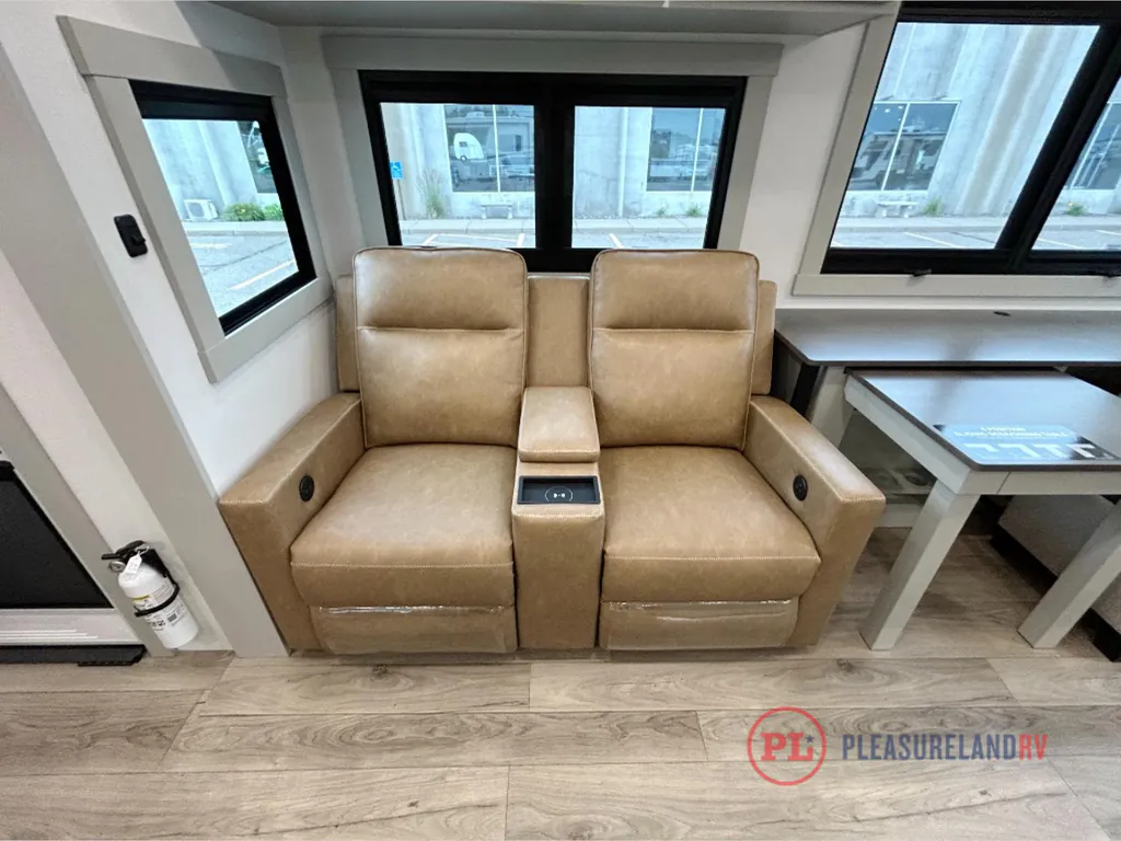 2026 Brinkley Model Z 3420, Photos photo 10