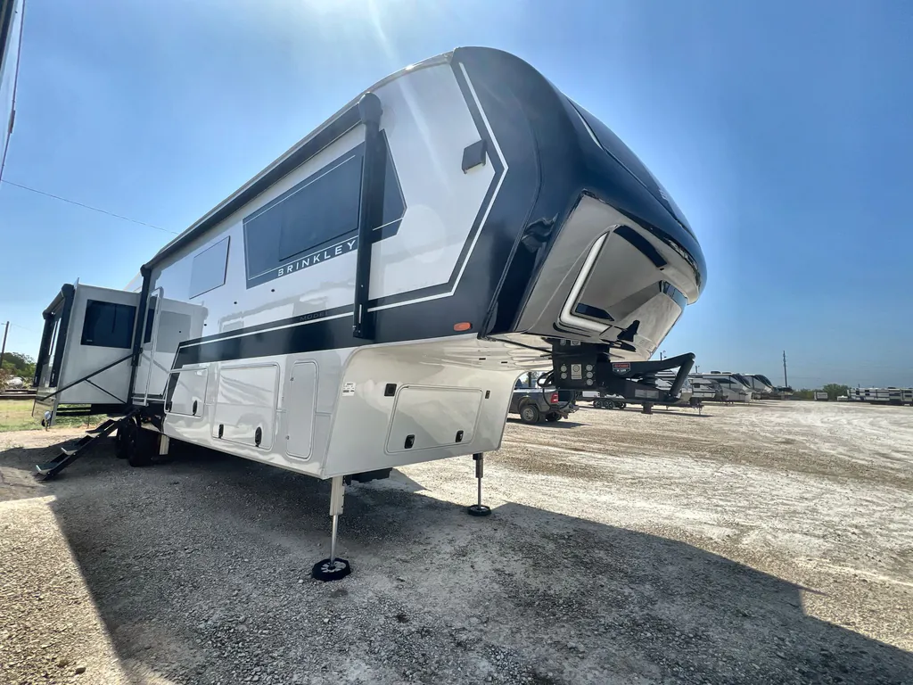 2025 Brinkley Model Z 3610, Photos photo 9