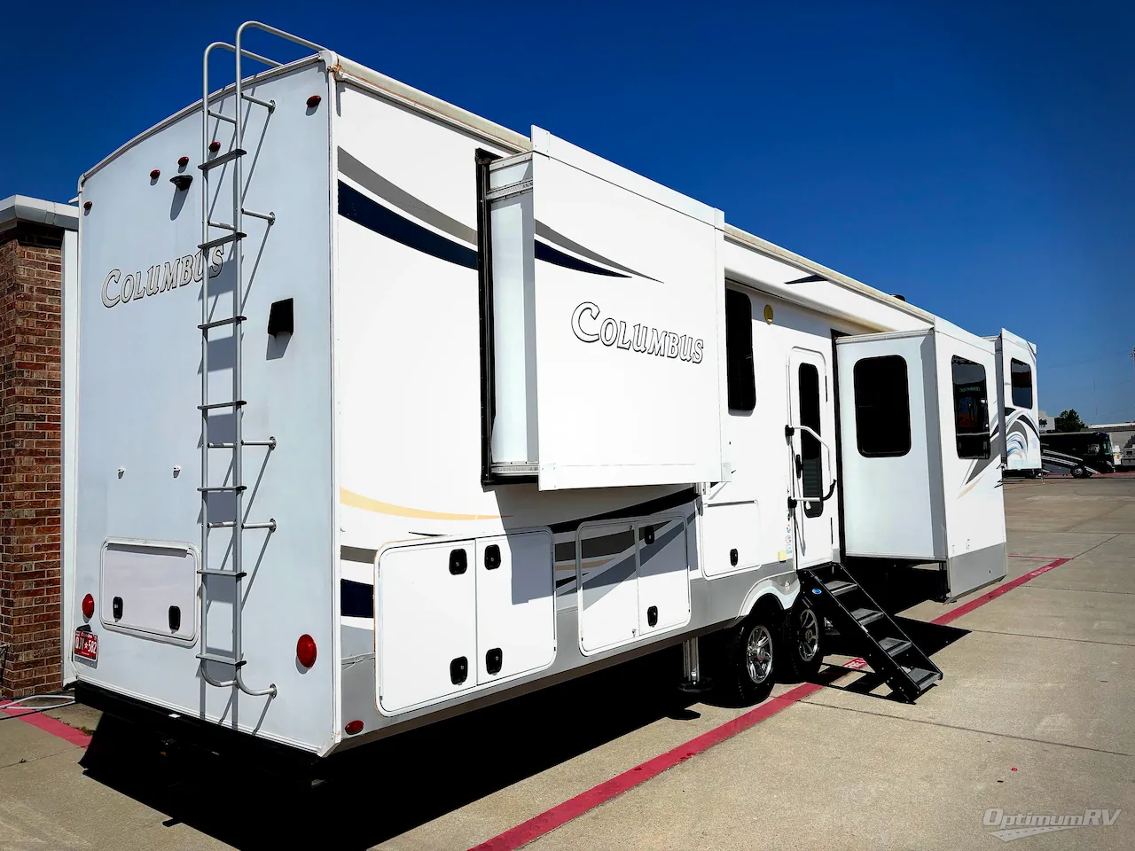 2021 Palomino Columbus 389FLC - Photo 3