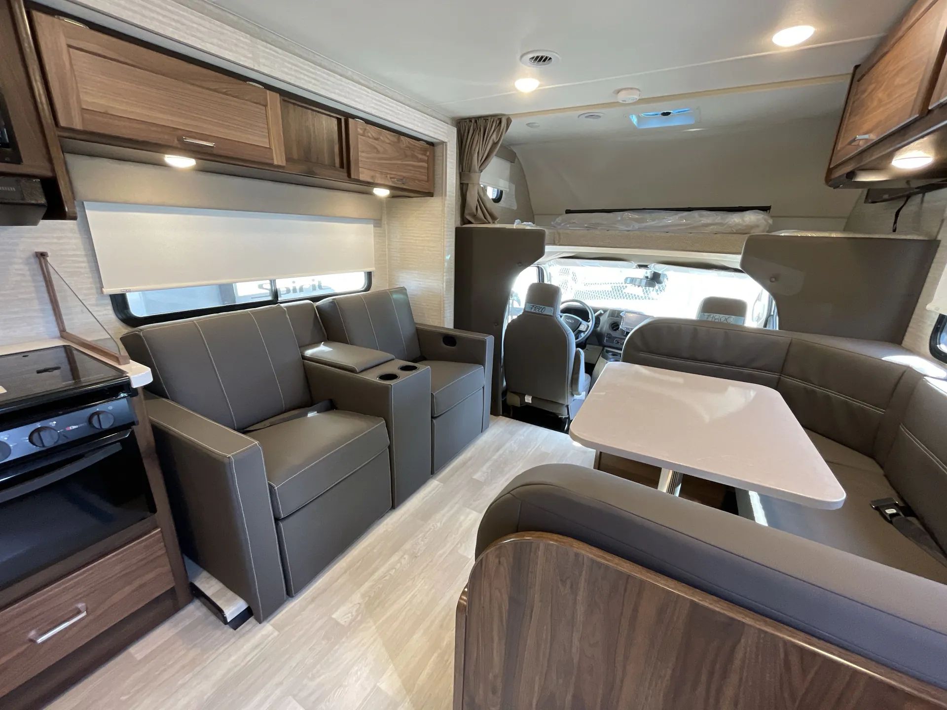 2025 Winnebago Spirit 31H — living area main