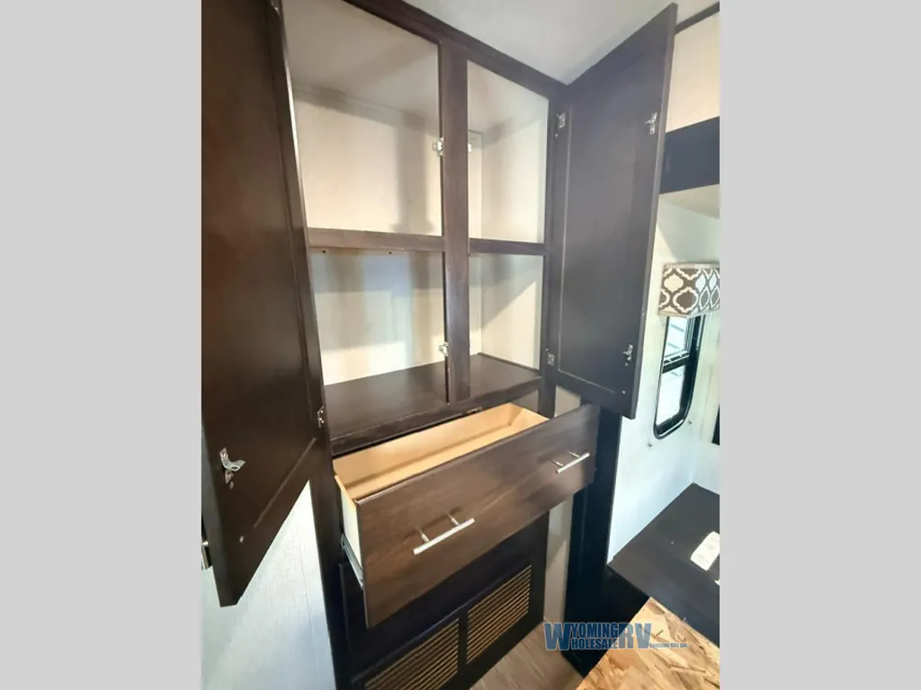2019 Prime Time LaCrosse 3311RK, Photos photo 18