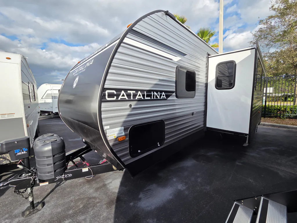 2026 Coachmen Catalina Legacy Edition 243RBS, Photos photo 2
