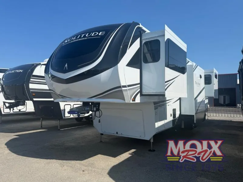 2027 Grand Design Solitude 380FL - Photo 4