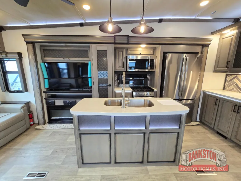 2022 Keystone Montana 3813MS, Photos photo 7