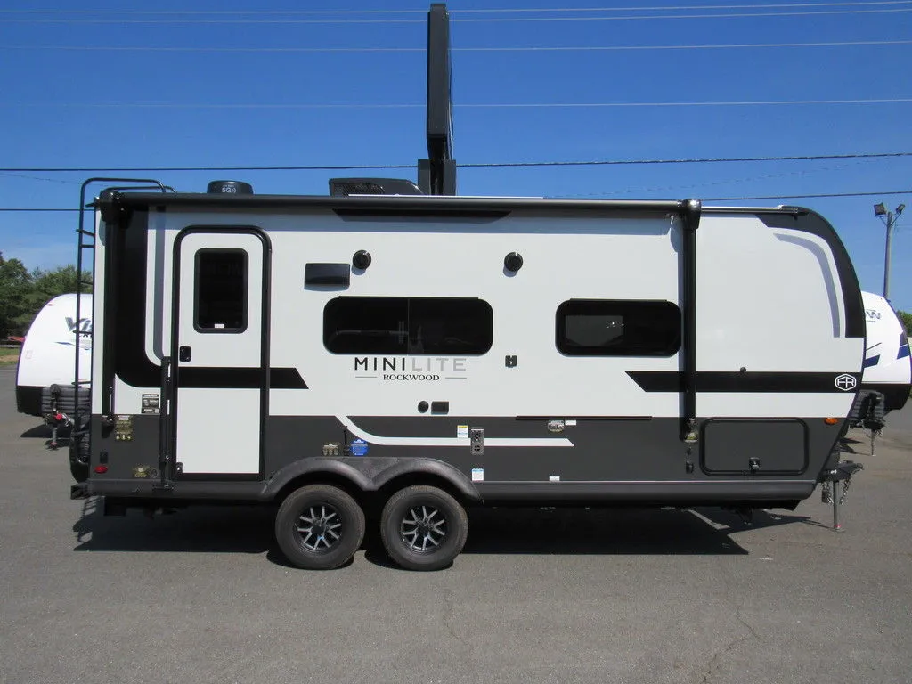 2026 Forest River Rockwood Mini Lite 2109S - Photo 2