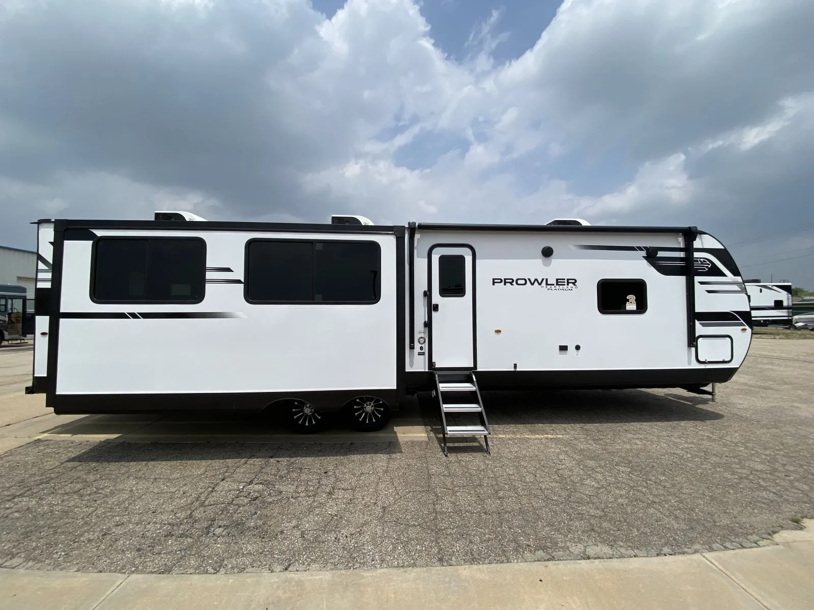 2026 Heartland Prowler 3301RLT - Photo 3