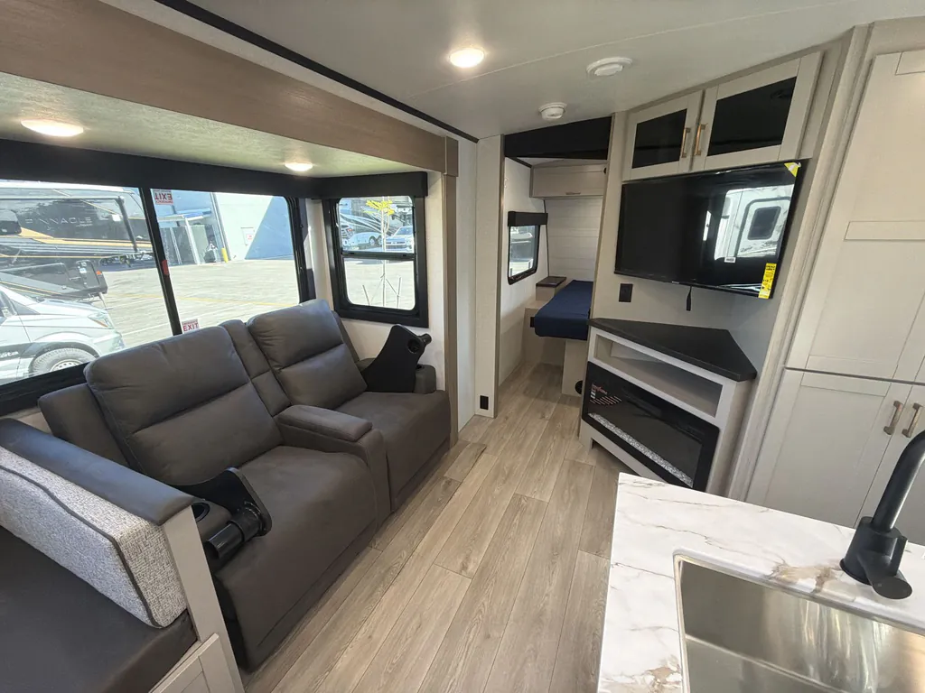 2027 Jayco Jay Feather 29BHB, Photos photo 27