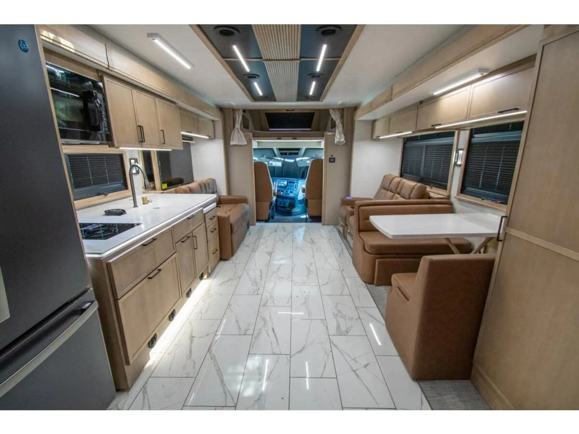 2026 Dynamax Grand Sport 45CB - Photo 3