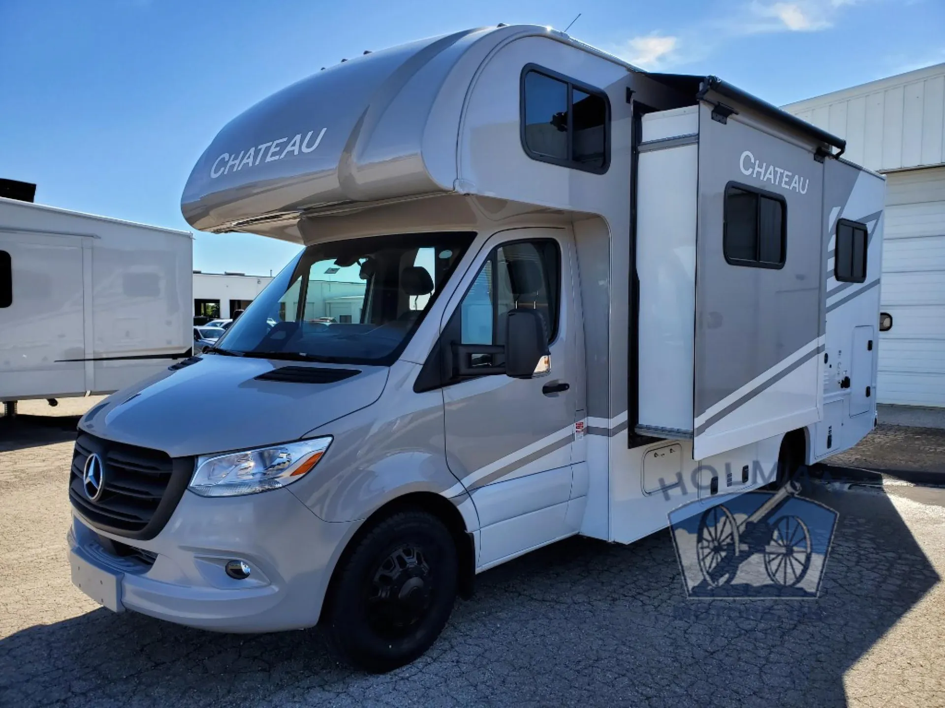 2027 Thor Motor Coach Chateau 24LV - Photo 4