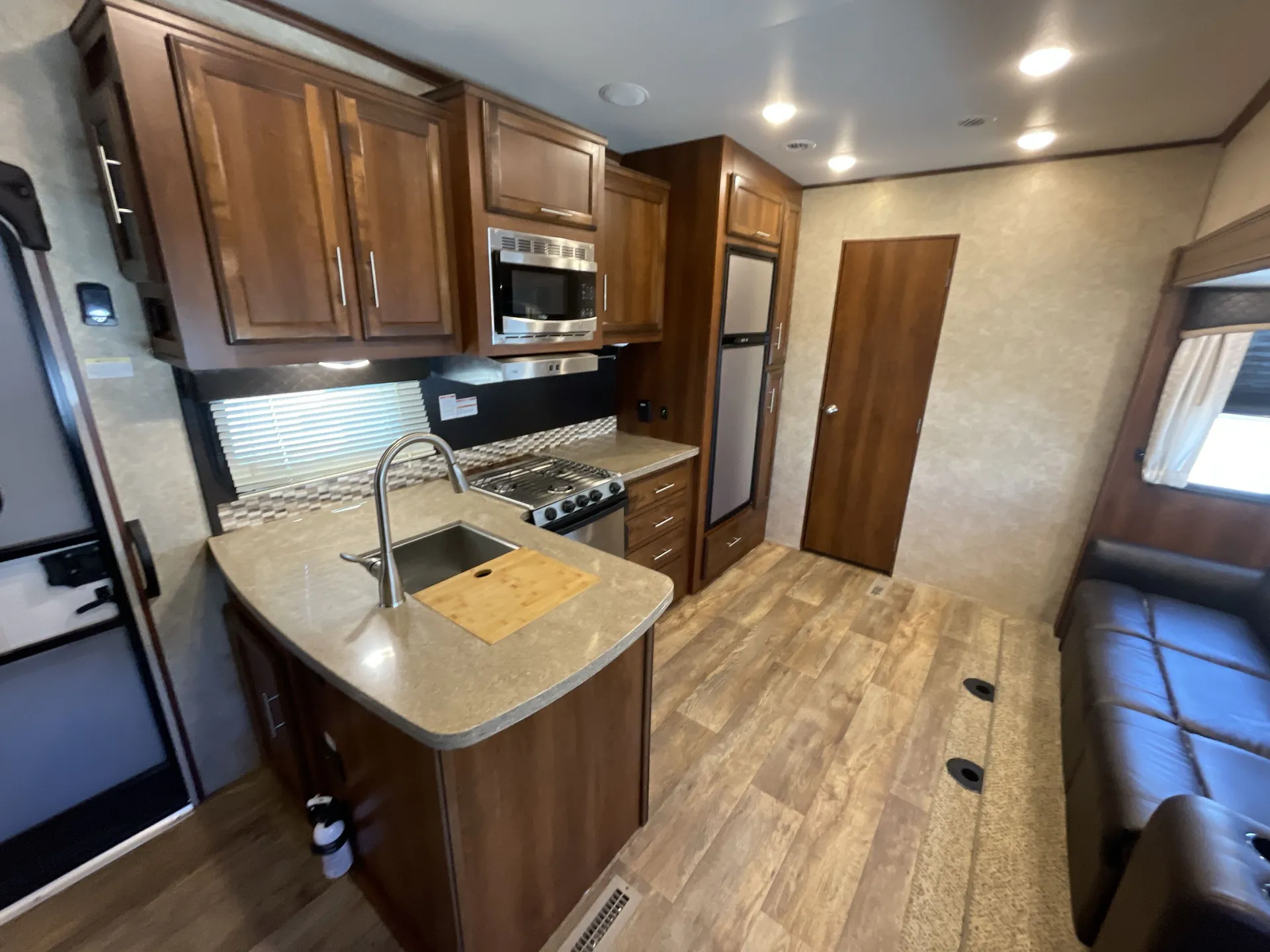2018 Jayco Eagle HT 29.5BHOK — living area main