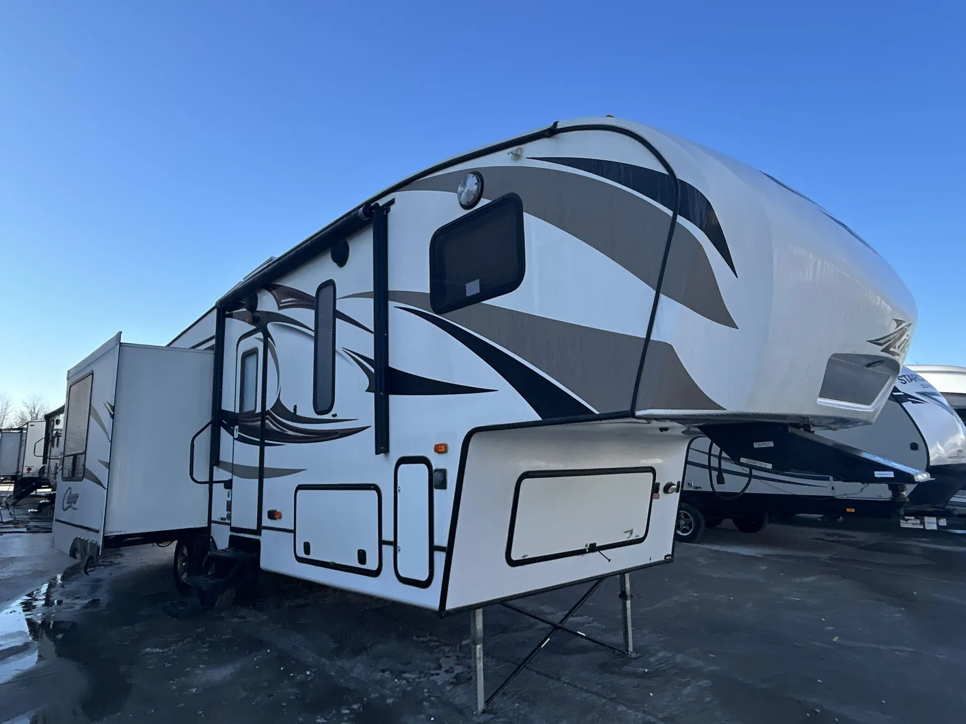 2014 Keystone Cougar Half-Ton 28SGS — Photo 1