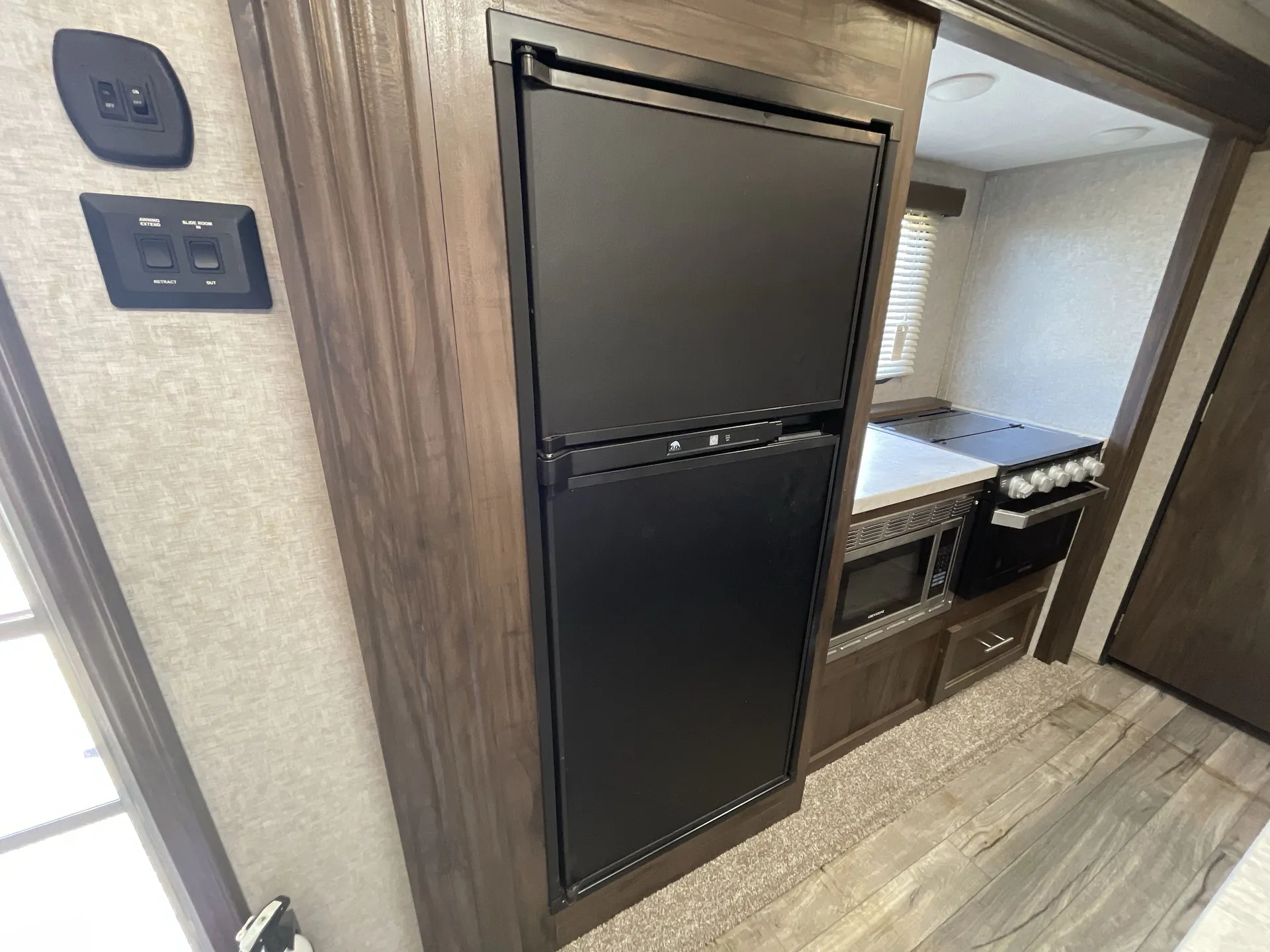 2019 Forest River Cherokee 304BH — fridge