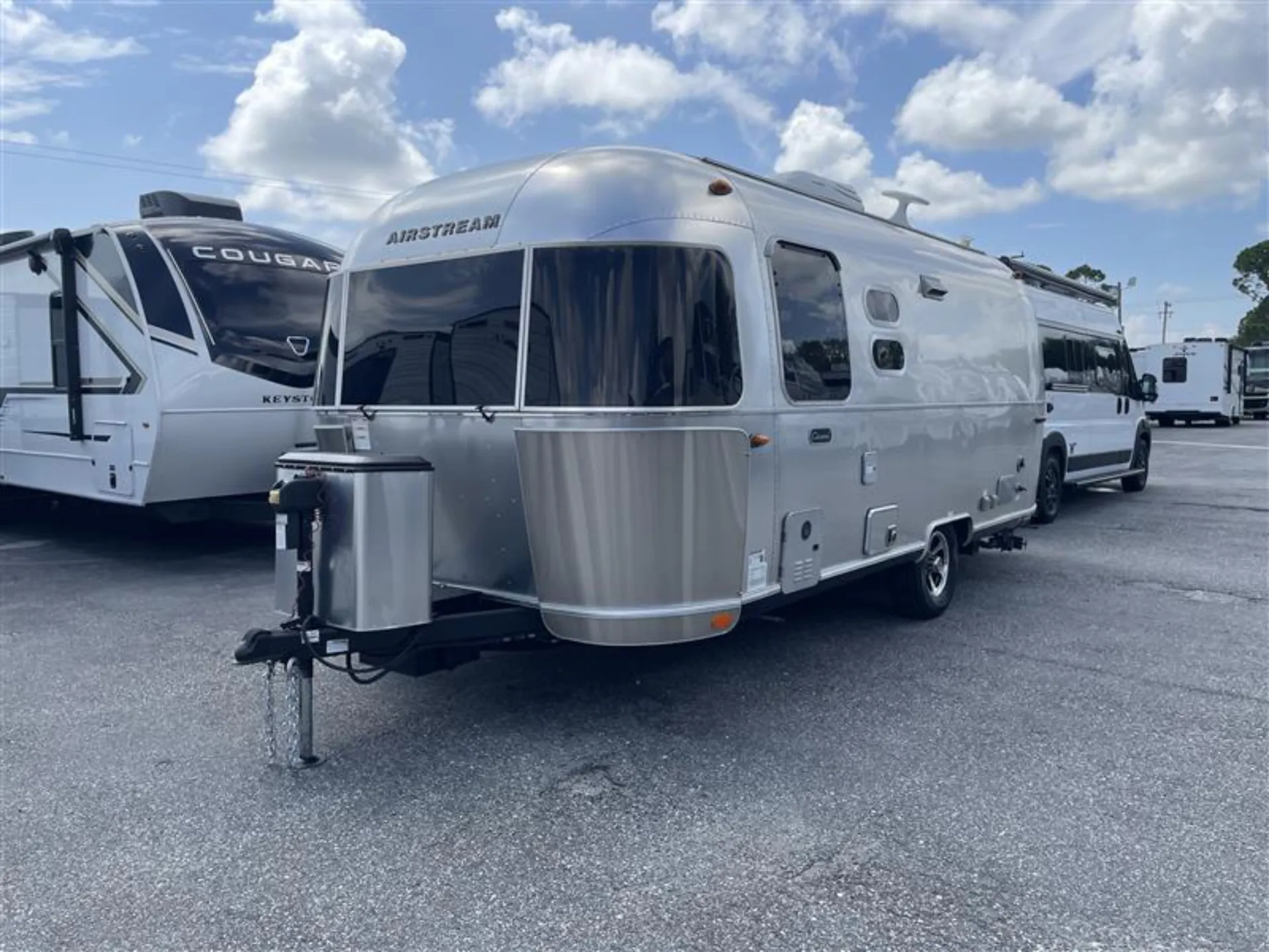2021 Airstream Caravel 22FB - Photo 4