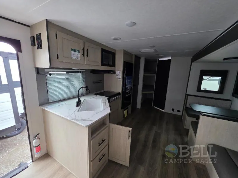 2026 Shasta RVs i-5 Edition 527BHS, Photos photo 26