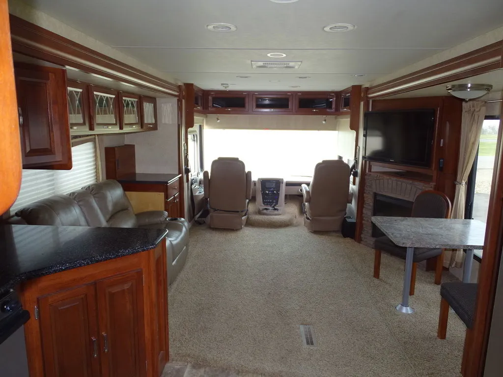 2013 Forest River Georgetown 378TS — Photo 6