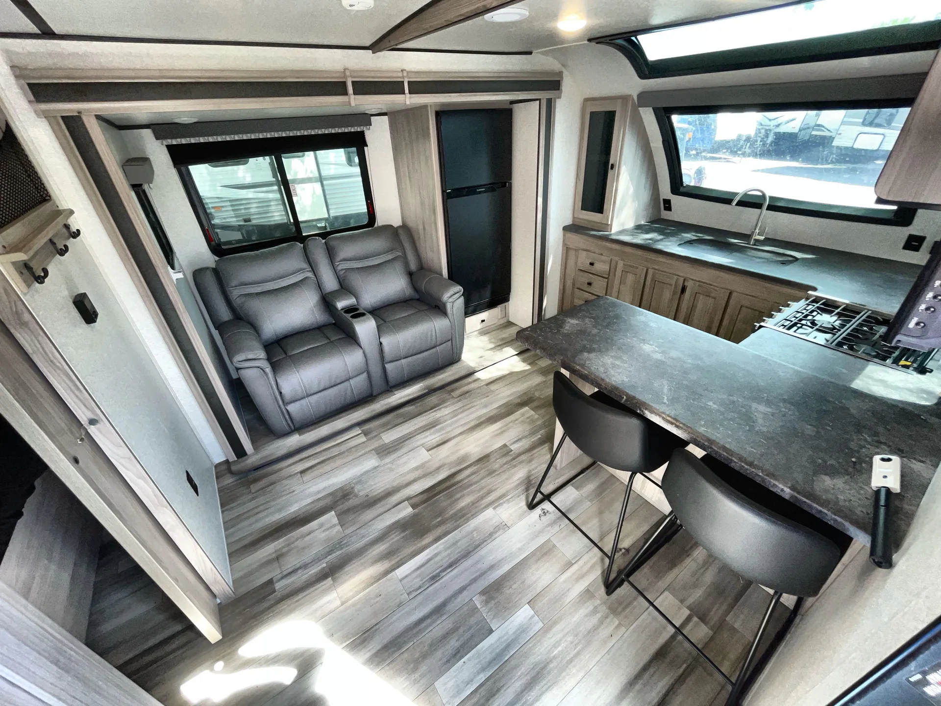 2024 Coachmen Northern Spirit 2565FK — living area main