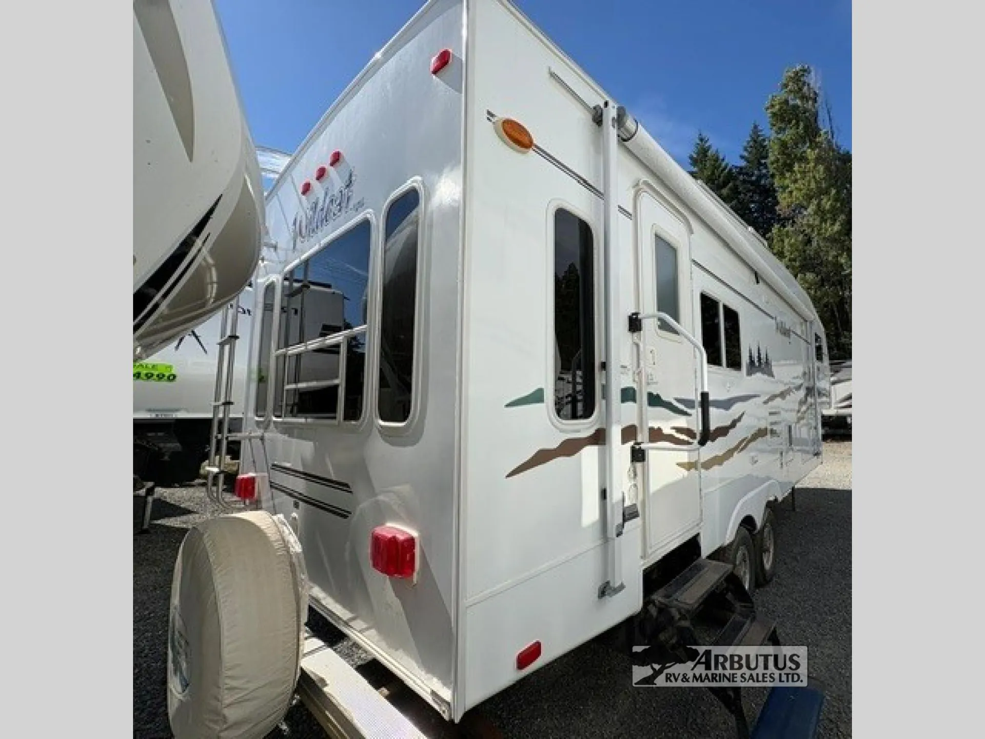 2005 Forest River Wildcat 27RL — Photo 6