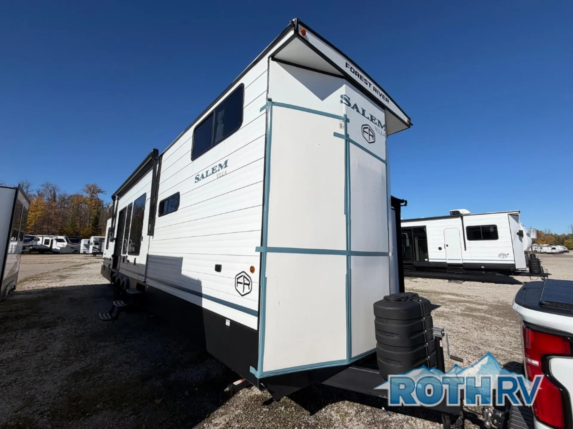 2027 Forest River Salem Villa 40ZZZ - Photo 3
