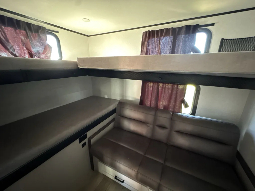 2026 Jayco Jay Feather 29QBH, Photos photo 4