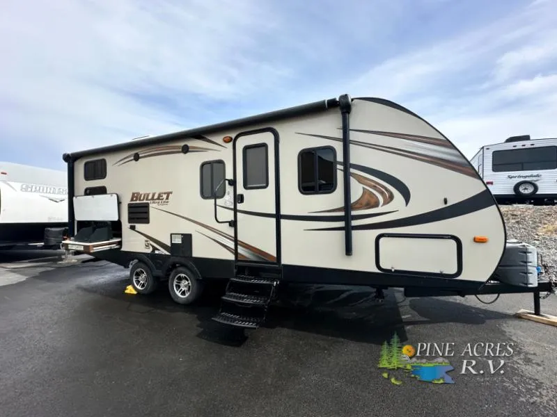 2015 Keystone Bullet 243BHS - Photo 2