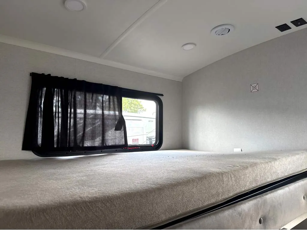 2027 Jayco North Point 391TBBH, Photos photo 18