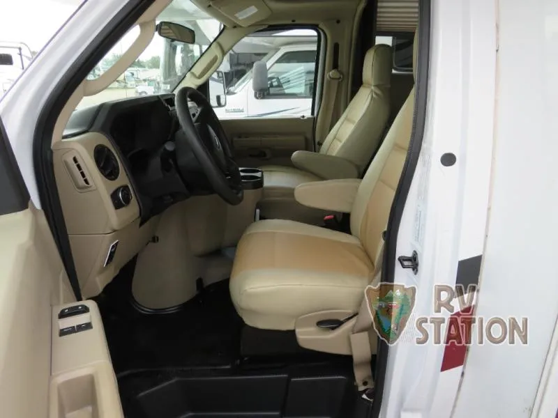 2022 Thor Motor Coach Four Winds 31EV - Photo 4