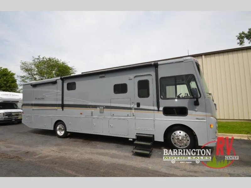2021 Winnebago Adventurer 35F - Photo 2