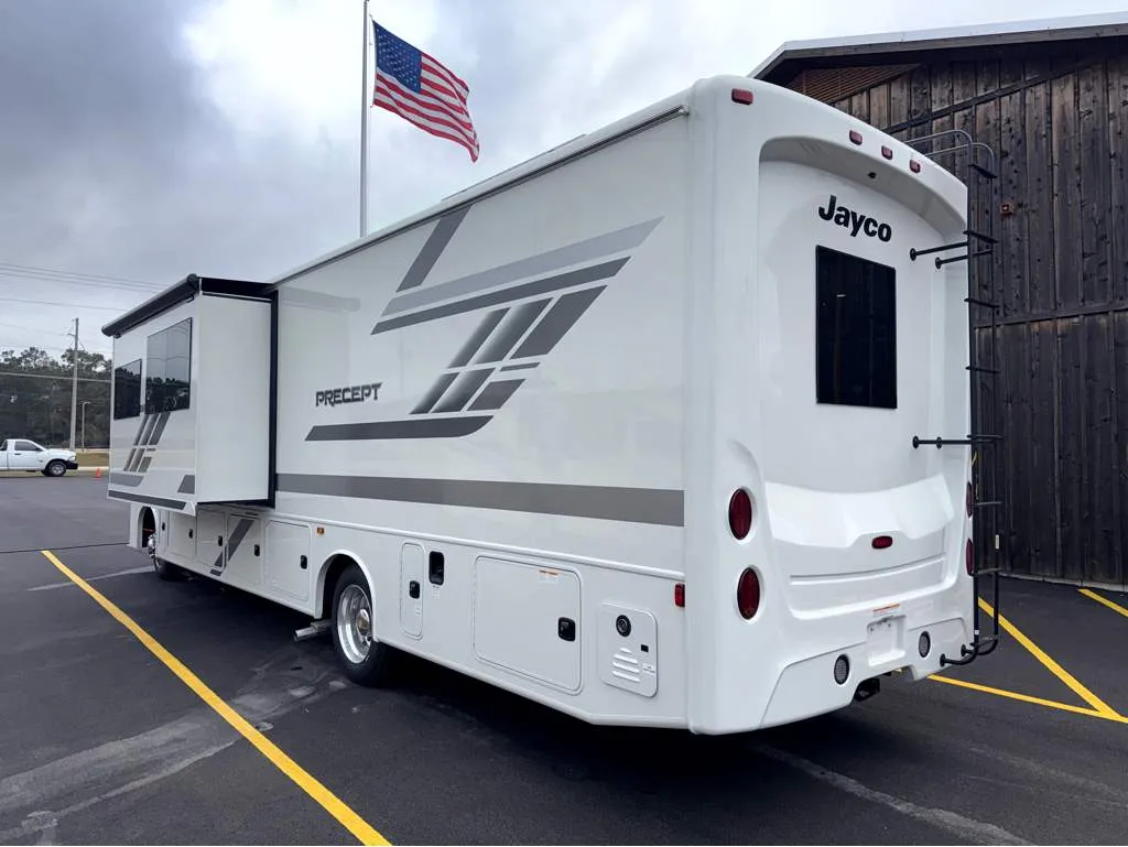 2026 Jayco Precept 34G - Photo 4