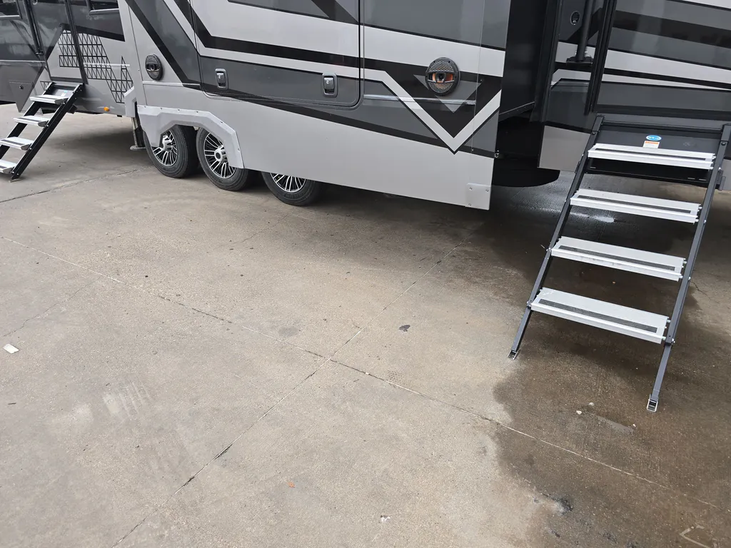2026 Keystone Raptor 415, Photos photo 31