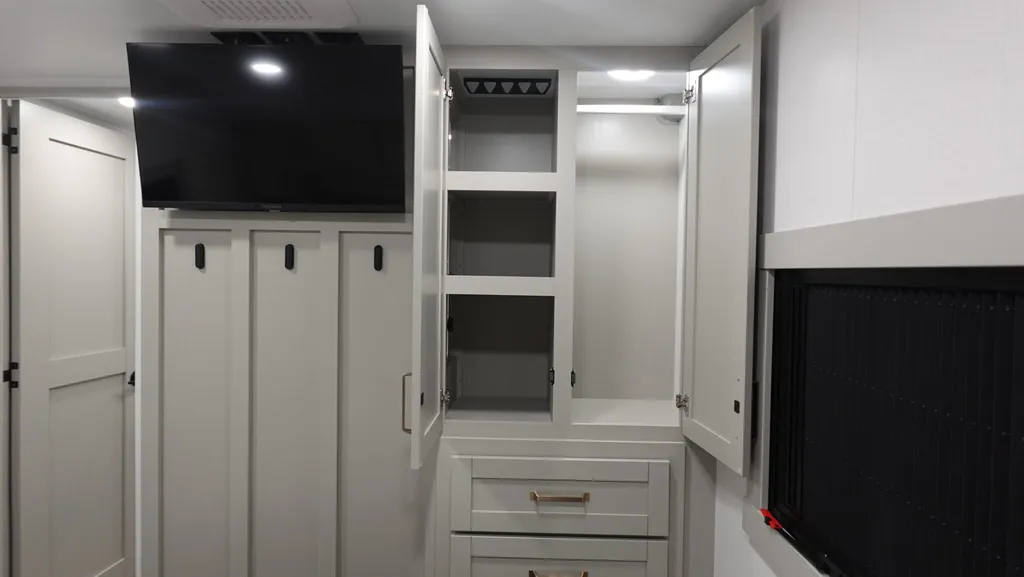 2026 Brinkley Model Z 2680, Photos photo 10