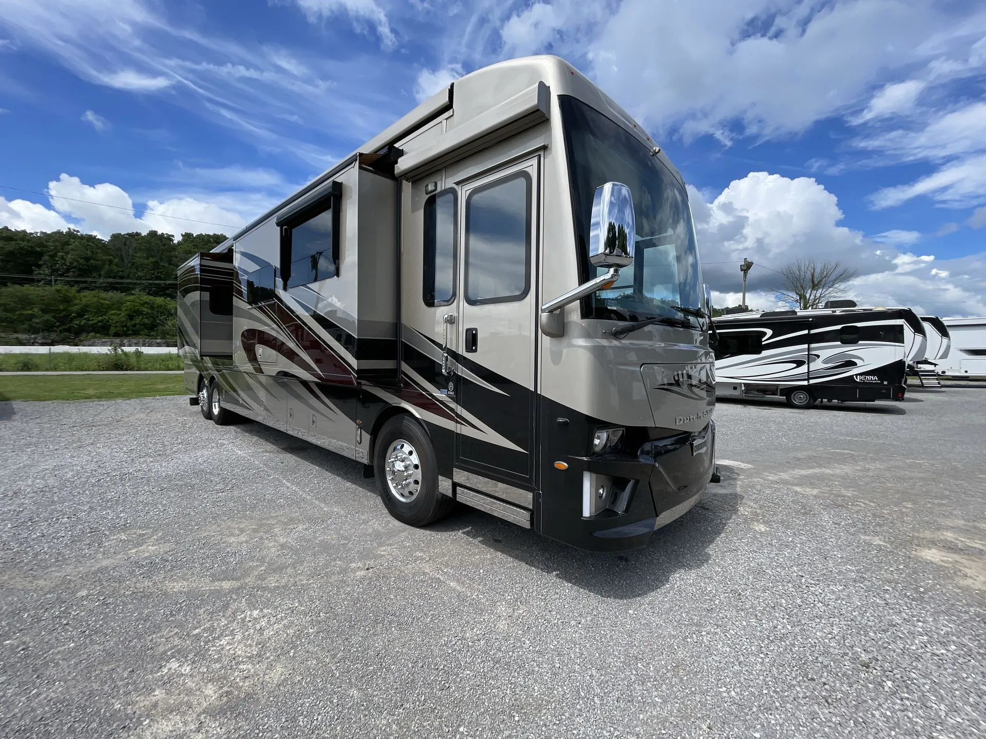 2019 Newmar Dutch Star 4362 - Photo 2