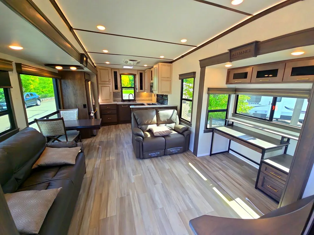 2022 Alliance RV Paradigm 372RK - Photo 3
