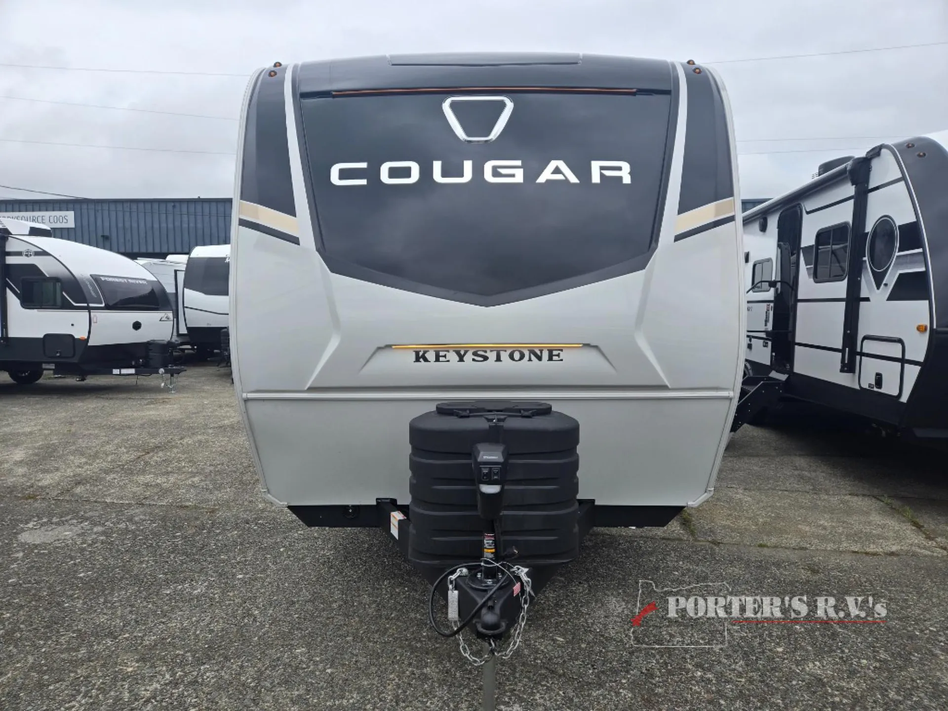 2027 Keystone Cougar Western 26LBWE dealer photo 2 from Porter's RV