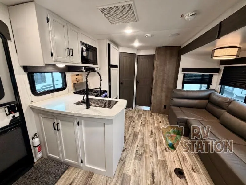 2023 Venture RV SportTrek Touring Edition 343VBH - Photo 2