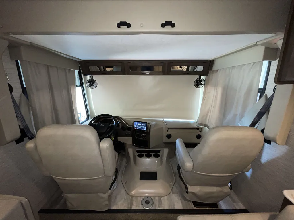 2022 Thor Motor Coach Freedom Traveler A32, Photos photo 45
