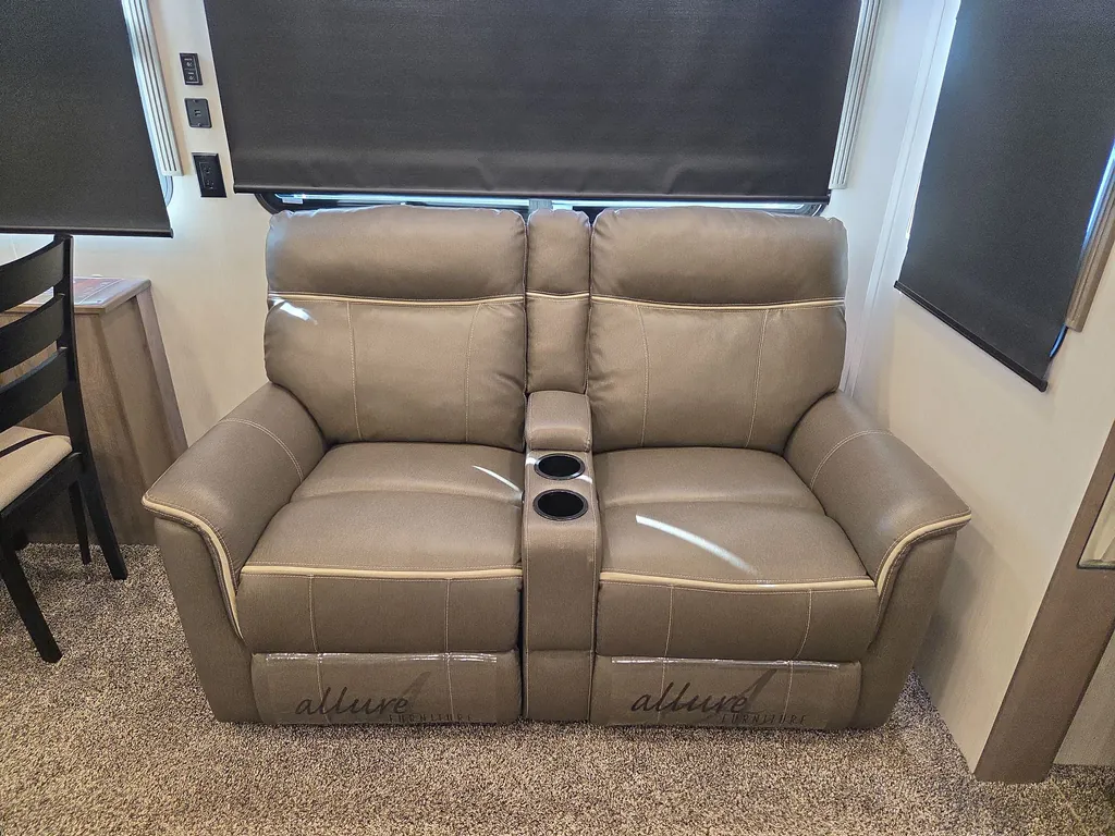 2021 Forest River Cedar Creek Champagne Edition 38EL, Photos photo 22