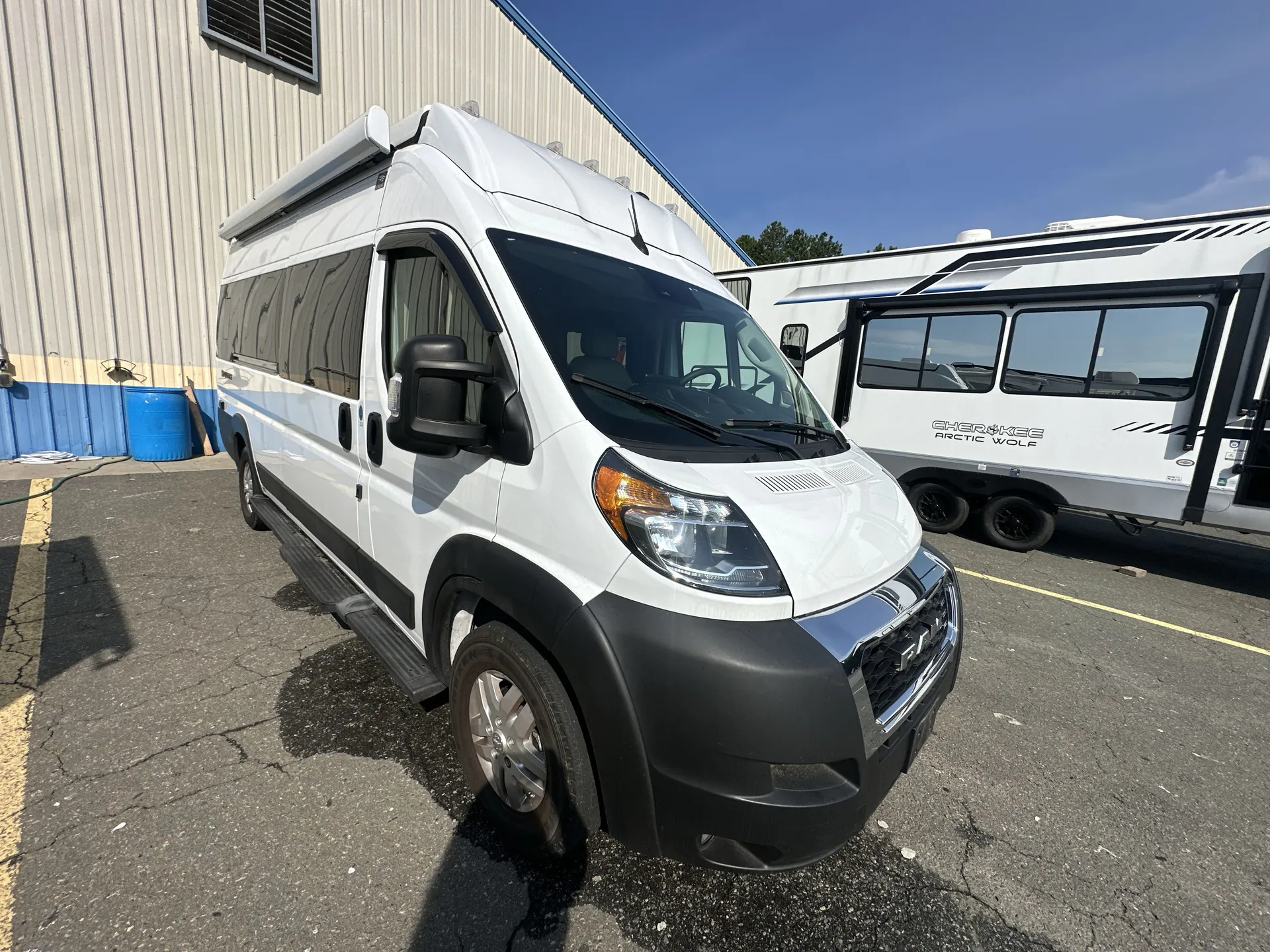 2023 Thor Motor Coach Sequence 20A - Photo 2