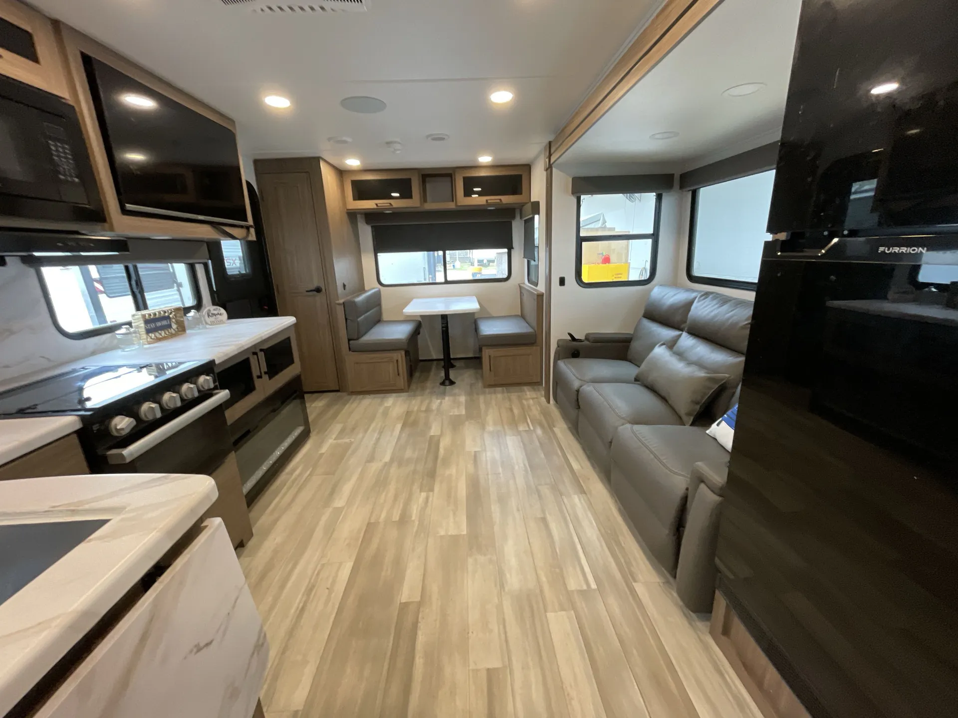 2025 Alliance RV Delta 252RL — living area main