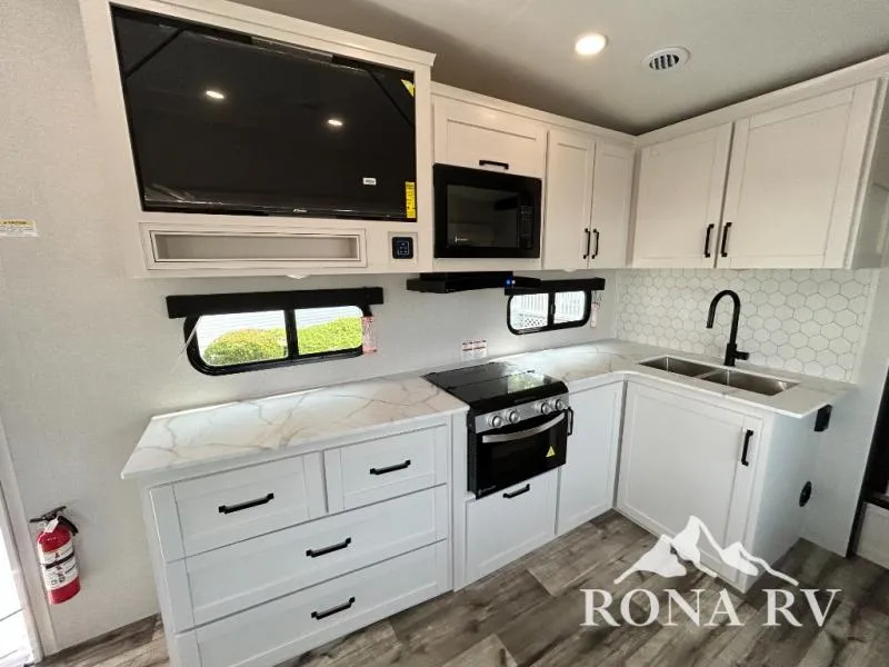 2026 Open Range RV Roamer Light Duty 28DBSS - Photo 4