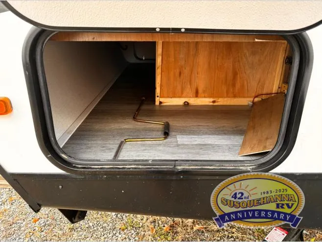 2024 Coachmen Freedom Express Ultra Lite 298FDS - Photo 3