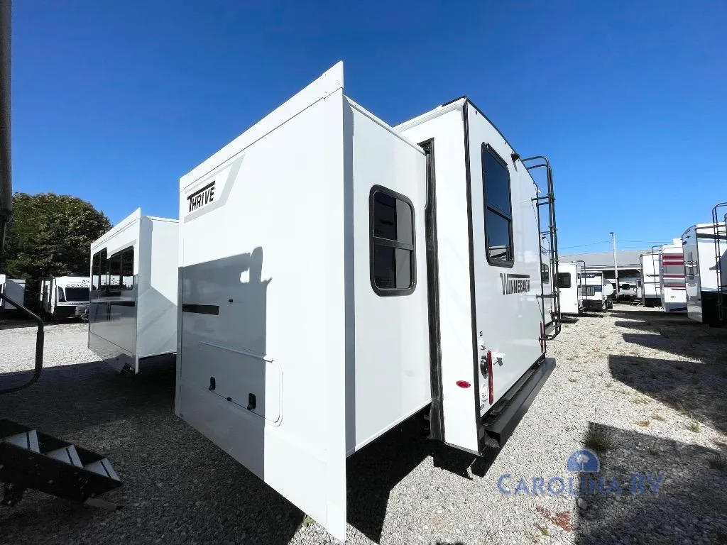 2026 Winnebago Thrive 26FKD - Photo 4