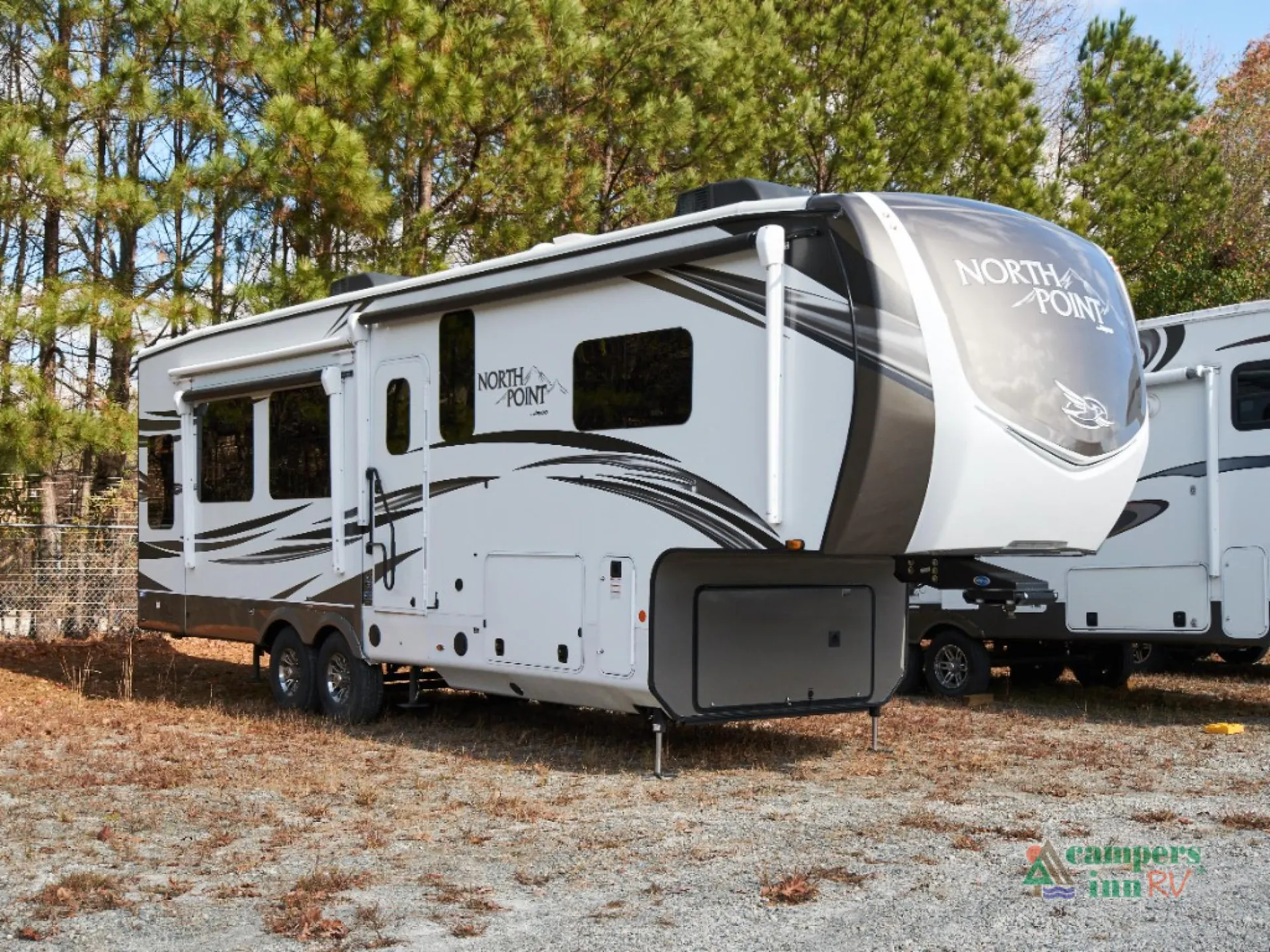 2021 Jayco North Point 310RLTS - Photo 2