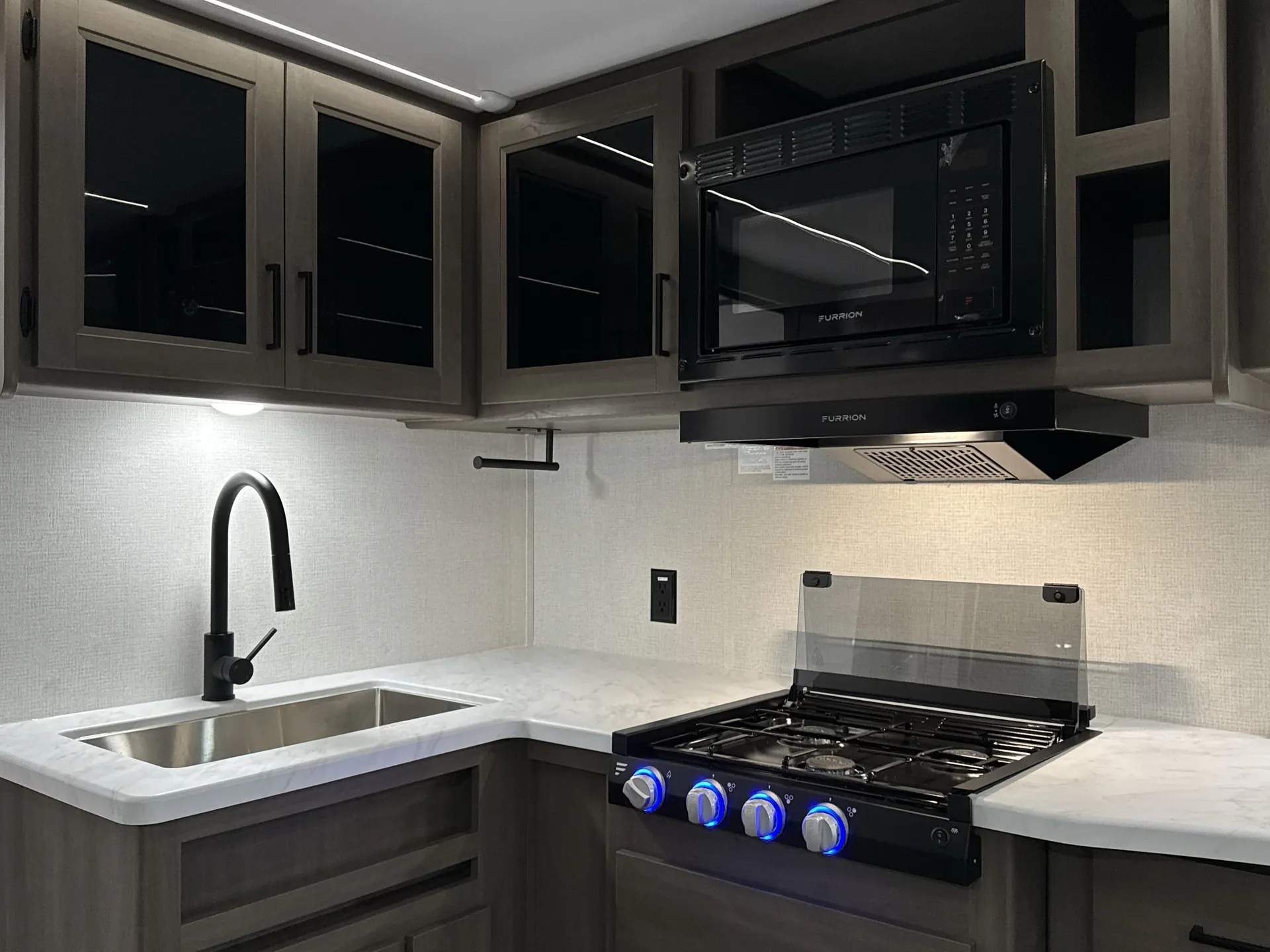 2025 Grand Design Transcend 245RLT — kitchen