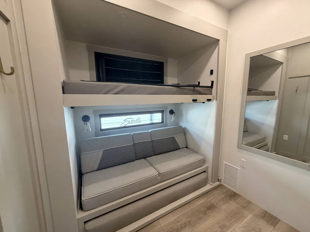2024 Brinkley Model Z 3610, Photos photo 13