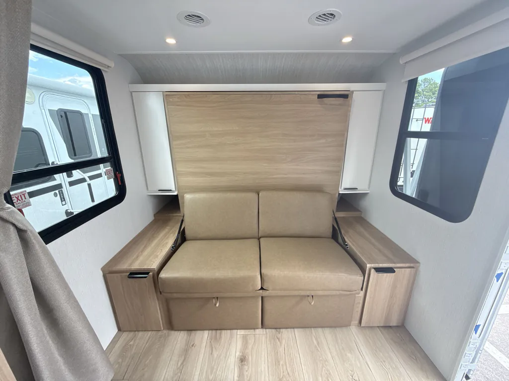 2027 Winnebago Micro Minnie 2108DS, Photos photo 18