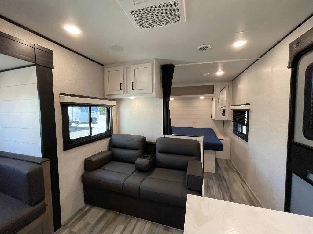 2024 Jayco Jay Flight 247RBS - Photo 4