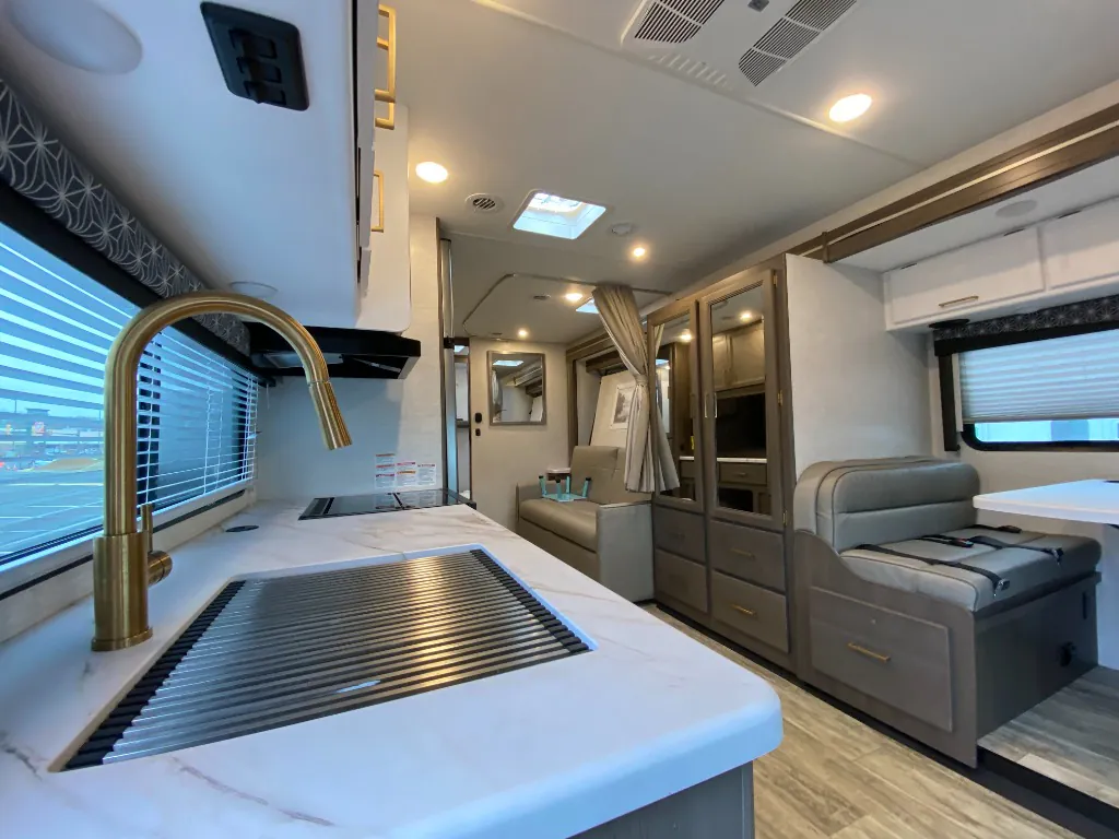 2024 Thor Motor Coach Freedom Elite 27HE, Photos photo 17